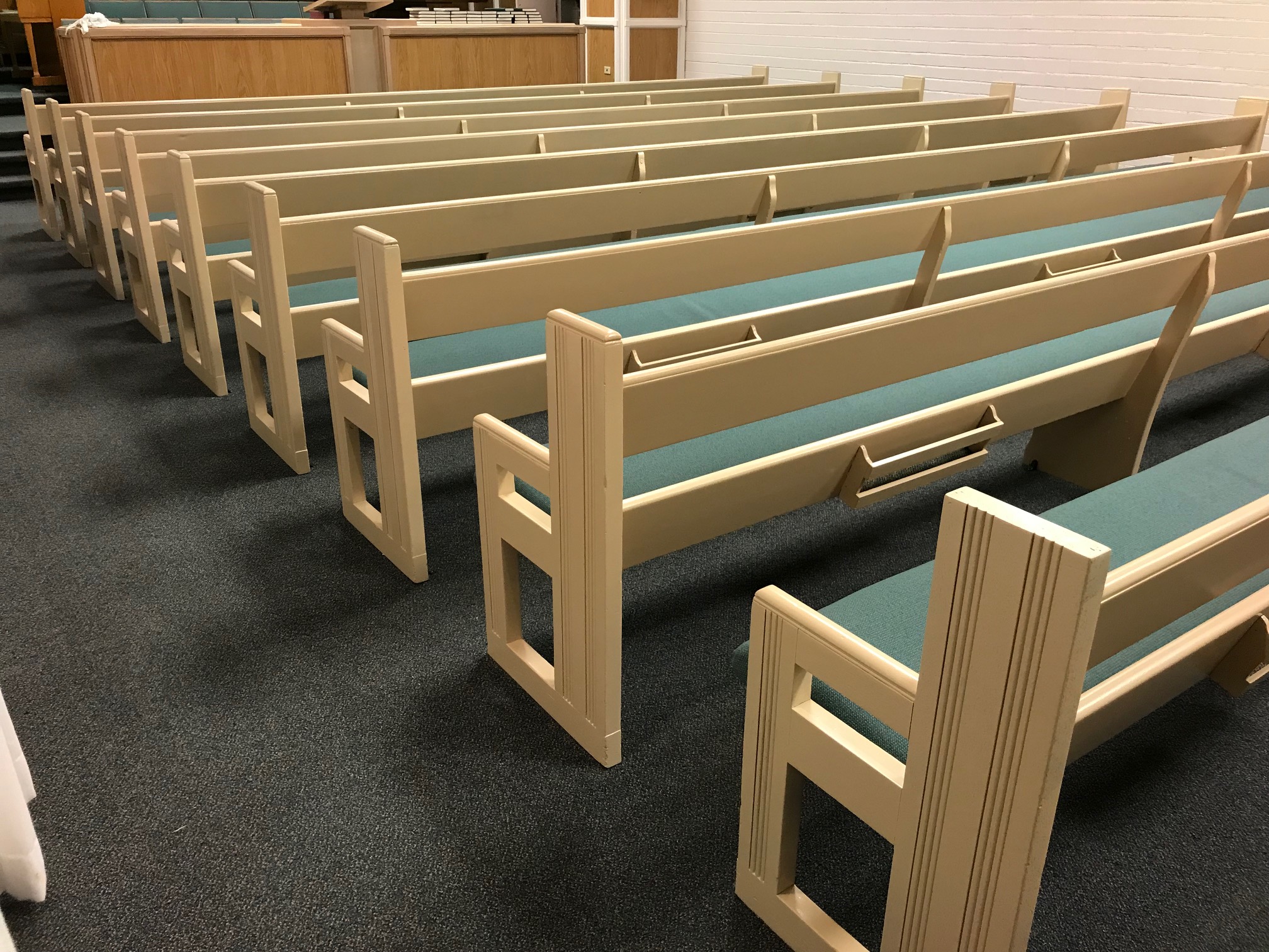 Pews & Seating
